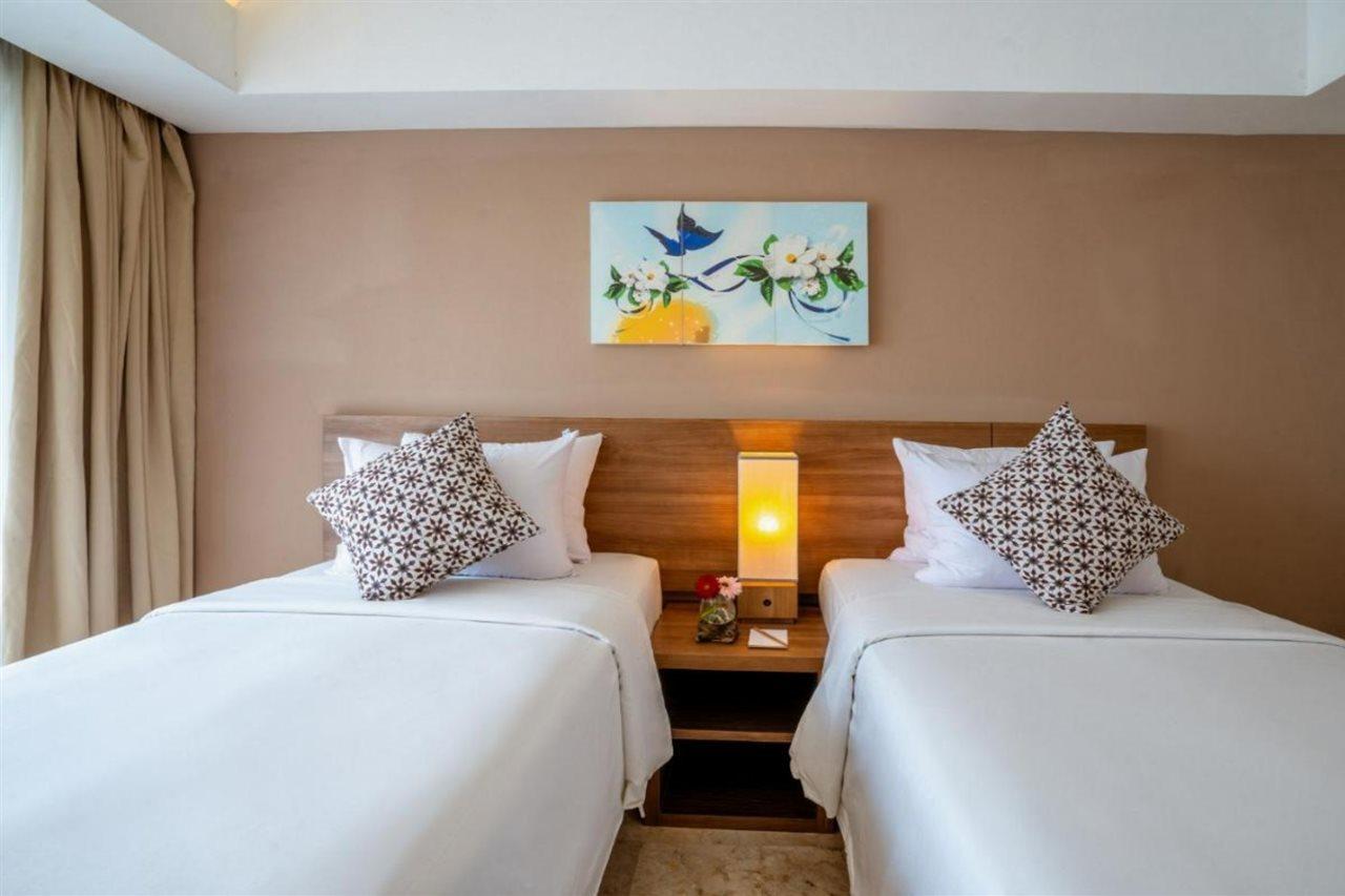Park Regis Kuta Hotel Kuta  Exterior photo