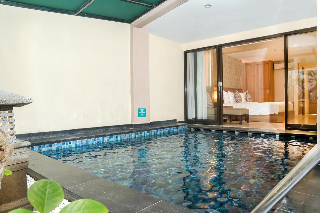 Park Regis Kuta Hotel Kuta  Exterior photo